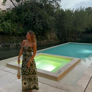 Elegant Green Strapless Dress